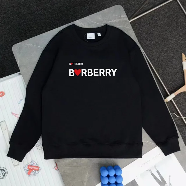 Burberry Hoodies & Sweatshirts Crewneck graphic-print sweatshirt product detail image 4