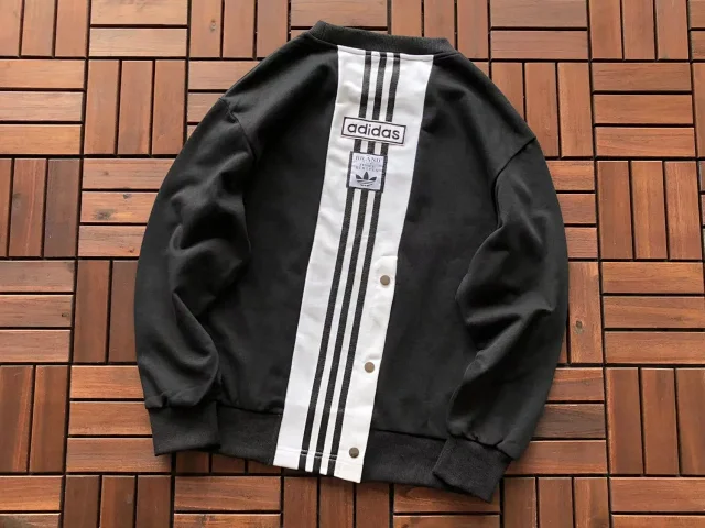 Adidas Hoodies & Sweatshirts Graphic Crewneck Sweatshirt product detail image 3