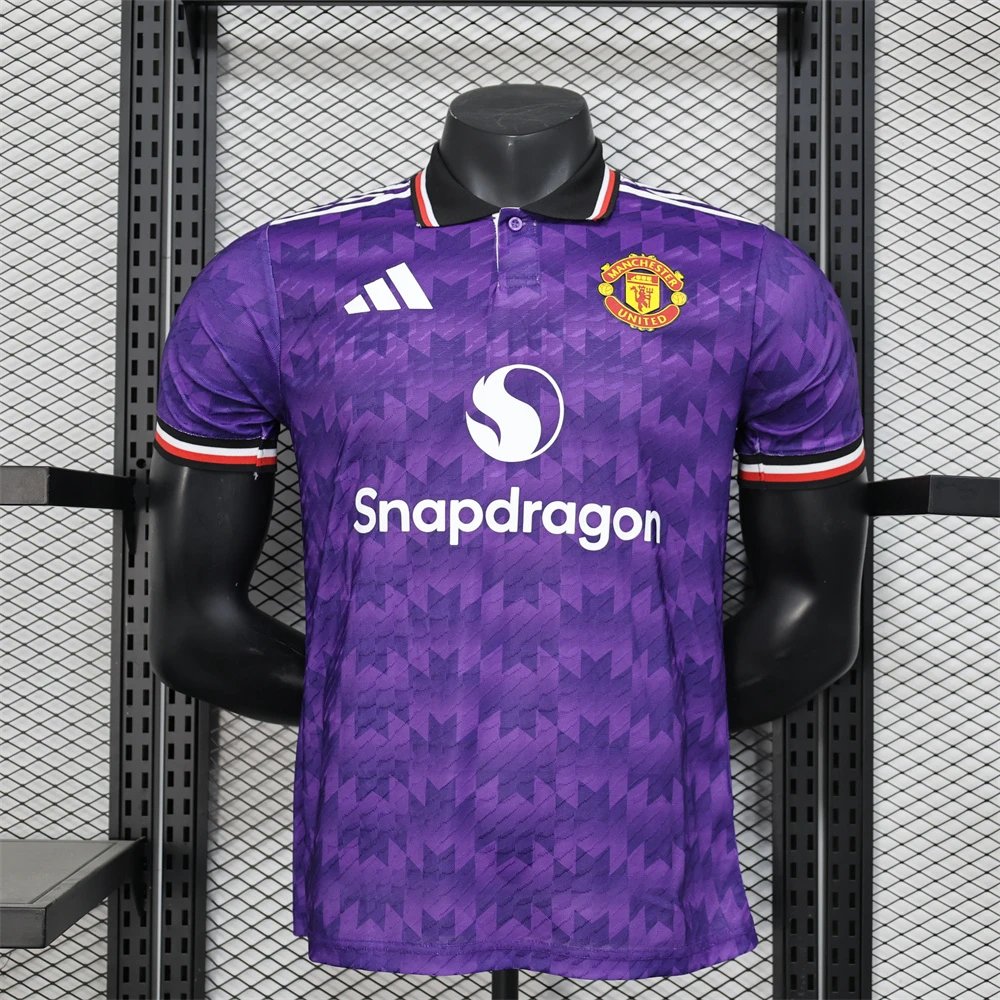 ZZH010934328 Manchester United Special Edition Purple