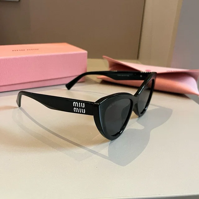 Miu Eyewear Sunglasses product detail image 18