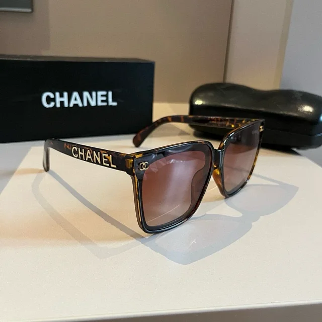 Chanel Eyewear Logo-Decorated Frames product detail image 36