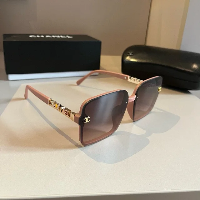 Chanel Eyewear Logo-Decorated Frames product detail image 32