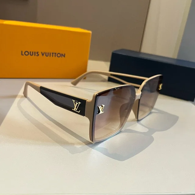 Louis Vuitton Eyewear Oversized square-frame sunglasses product detail image 33