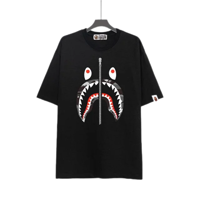 Thom Browne T-Shirts Logo-print short-sleeve crewneck product detail image 15