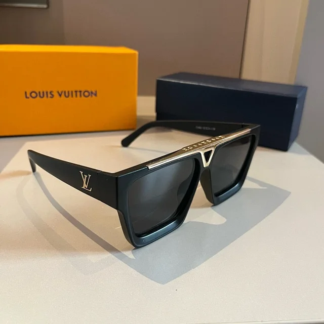 Louis Vuitton Eyewear Oversized square-frame sunglasses product detail image 35