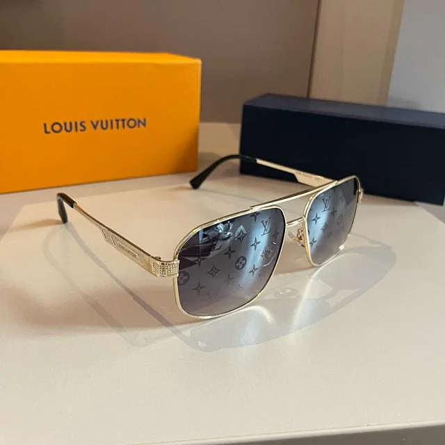 Louis Vuitton Eyewear Oversized square-frame sunglasses product detail image 26