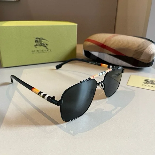 Burberry Eyewear Logo-accented sunglasses product detail image 30