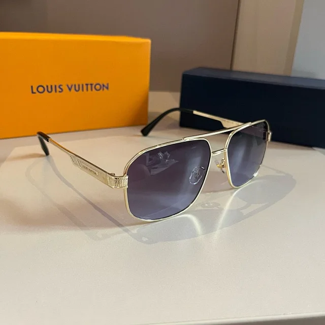 Louis Vuitton Eyewear Oversized square-frame sunglasses product detail image 25