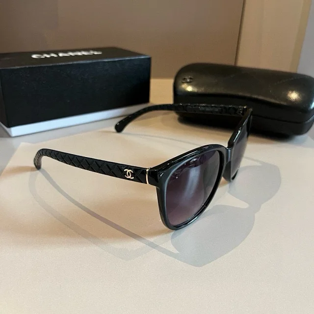 Chanel Eyewear Logo-Decorated Frames product detail image 16