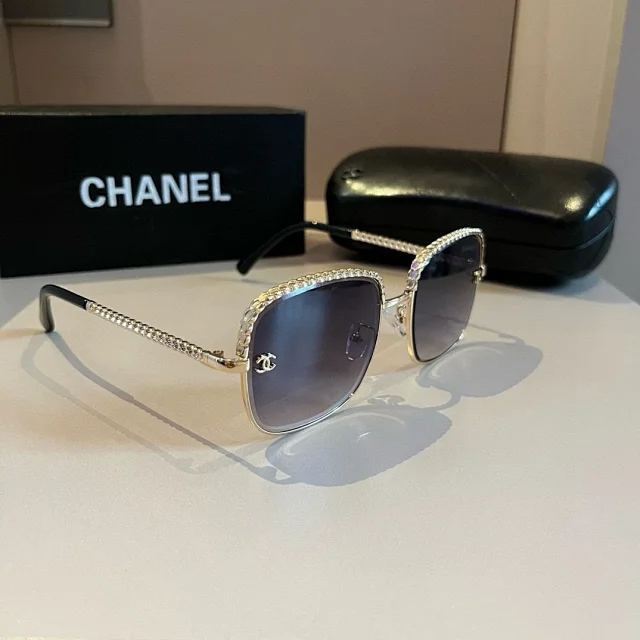 Chanel Eyewear Logo-Decorated Frames product detail image 20