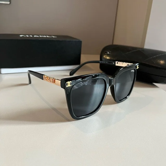 Chanel Eyewear Logo-Decorated Frames product detail image 18
