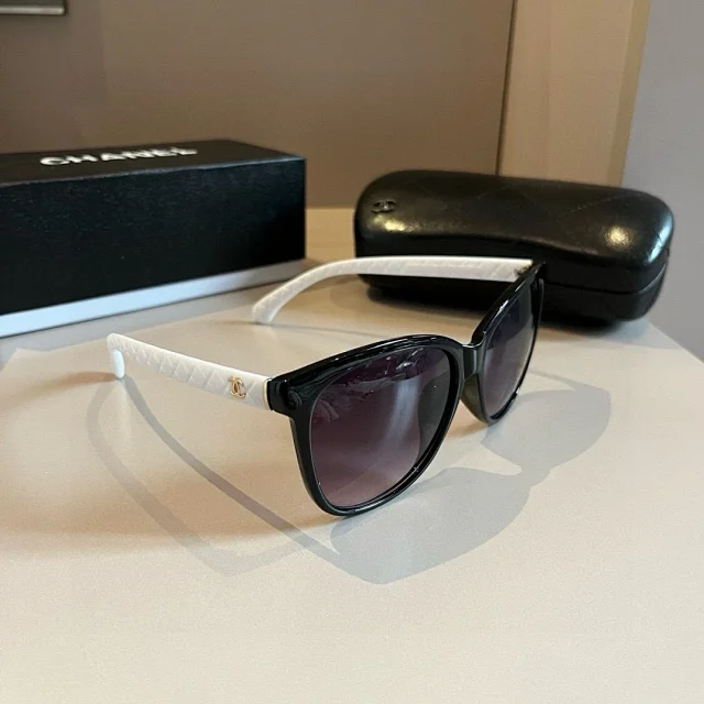 Chanel Eyewear Logo-Decorated Frames product detail image 15