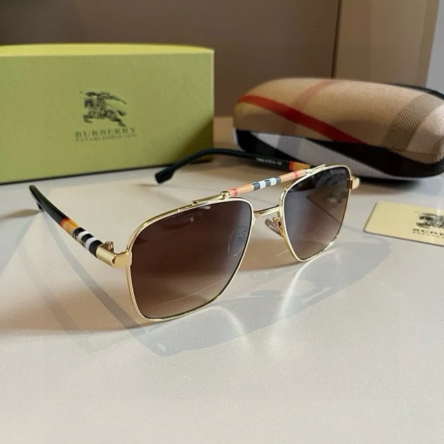 Burberry Eyewear Logo-accented sunglasses product detail image 28