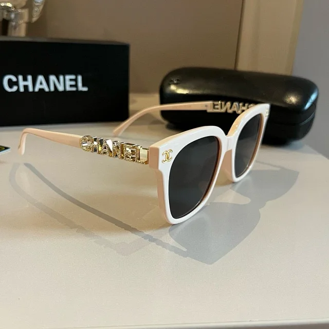 Chanel Eyewear Logo-Decorated Frames product detail image 1