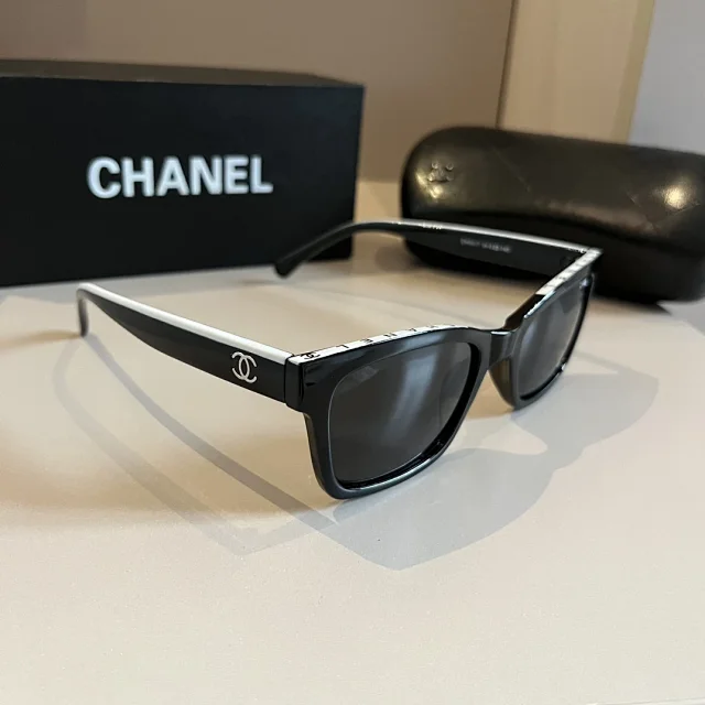 Chanel Eyewear Logo-Decorated Frames product detail image 40