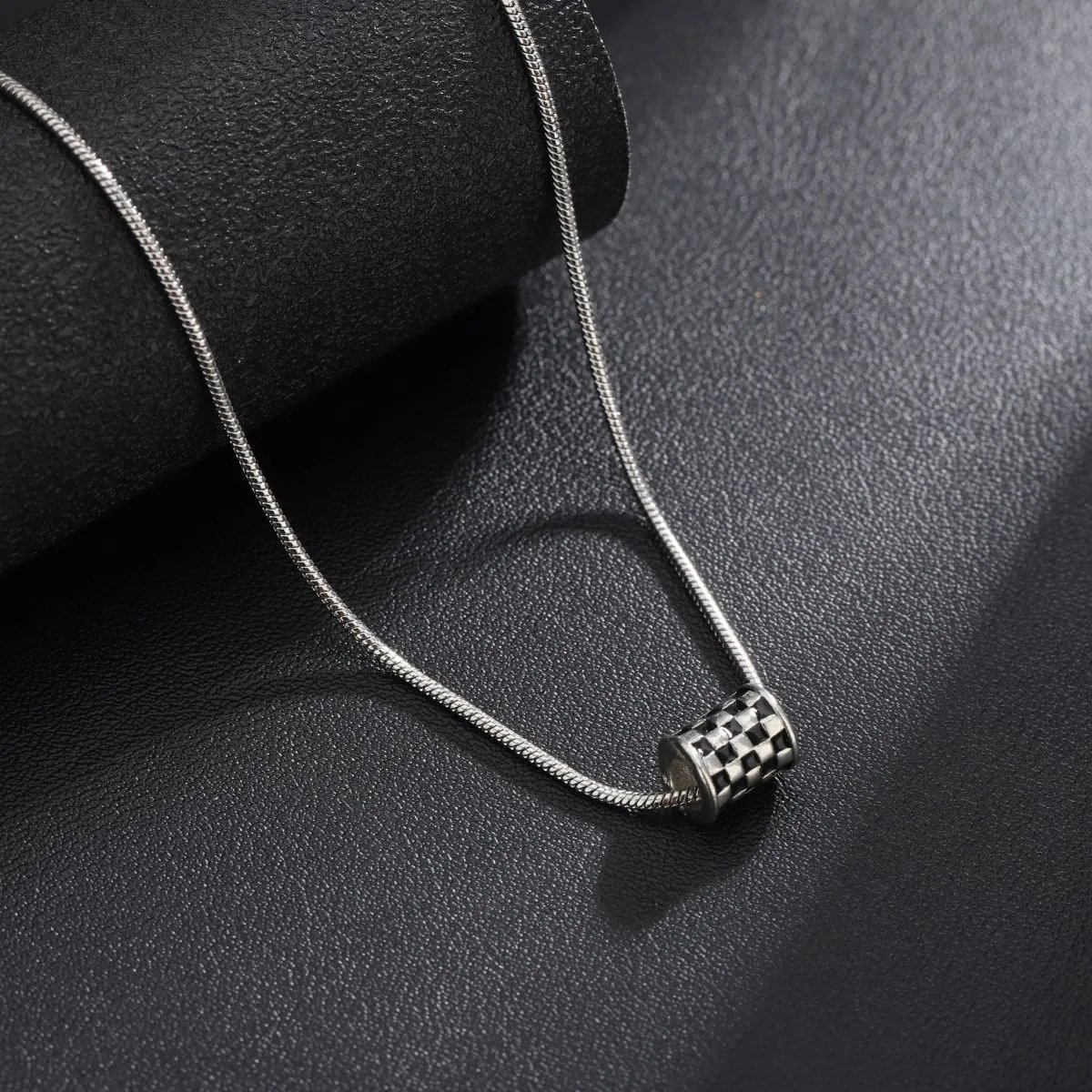 L051-A (Plaid Necklace)
