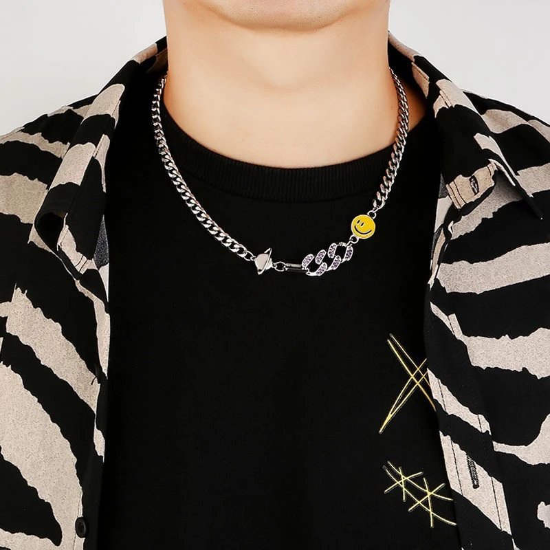 L041-A (planet smiley necklace)