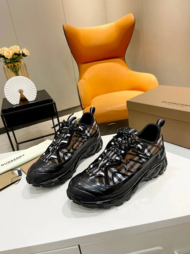 Burberry Sneakers Check-pattern product detail image 11