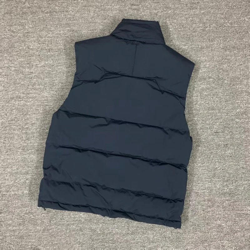 The Gorham Down Vest 男款羽绒马甲  W 10
