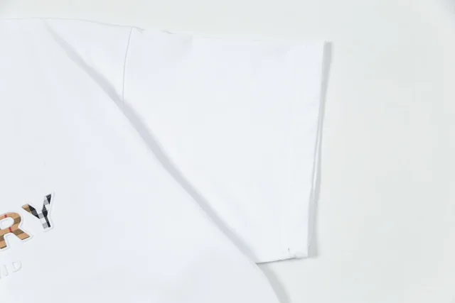 Burberry T-Shirts Short-Sleeve Logo T-Shirt product detail image 23