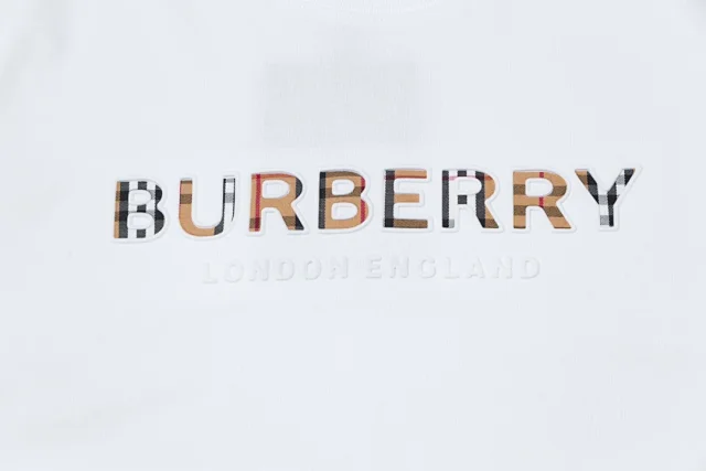 Burberry T-Shirts Short-Sleeve Logo T-Shirt product detail image 22