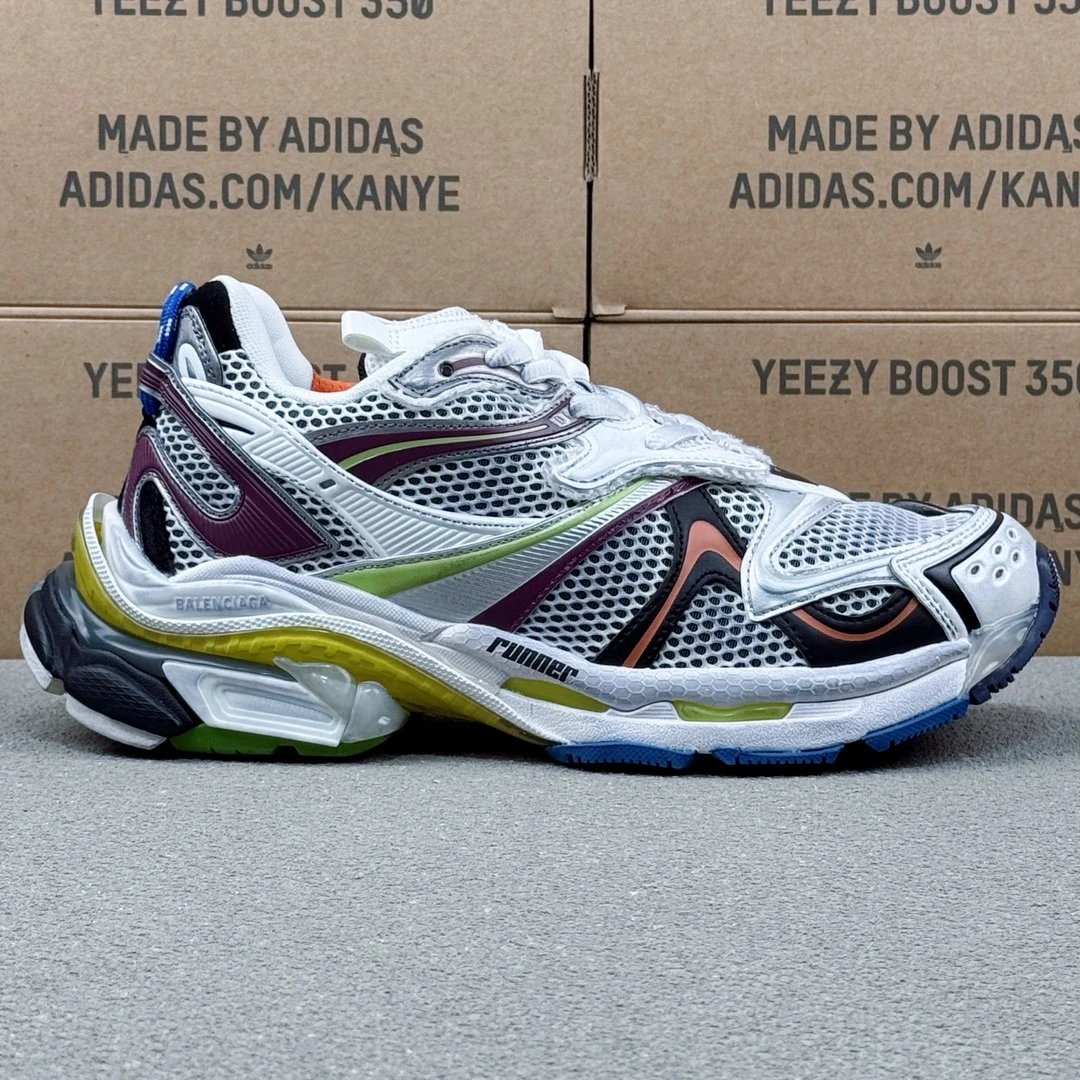 Balenciaga Sneakers Track — 24