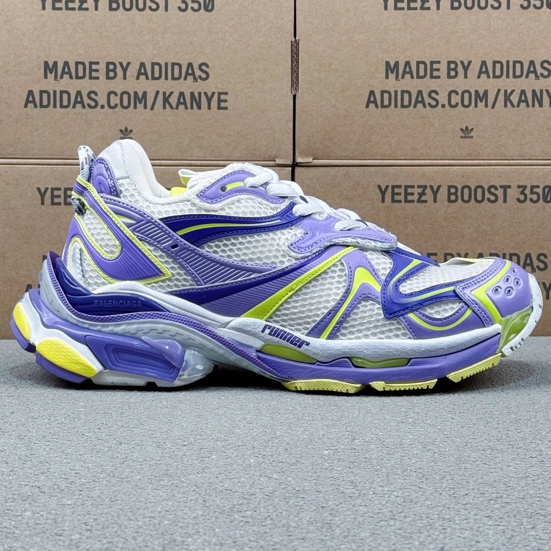Balenciaga Sneakers Track — 21
