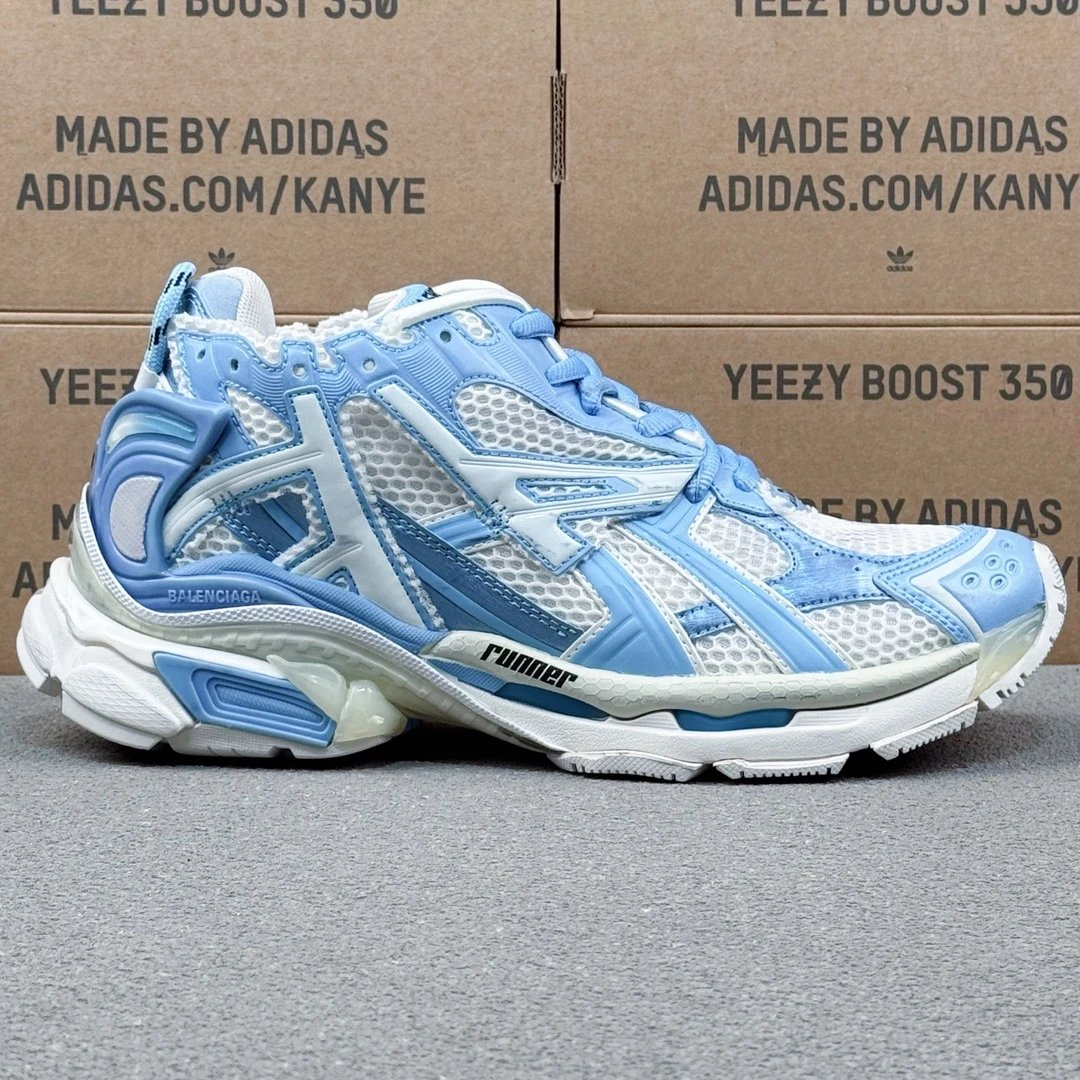 Balenciaga Sneakers Track — 15