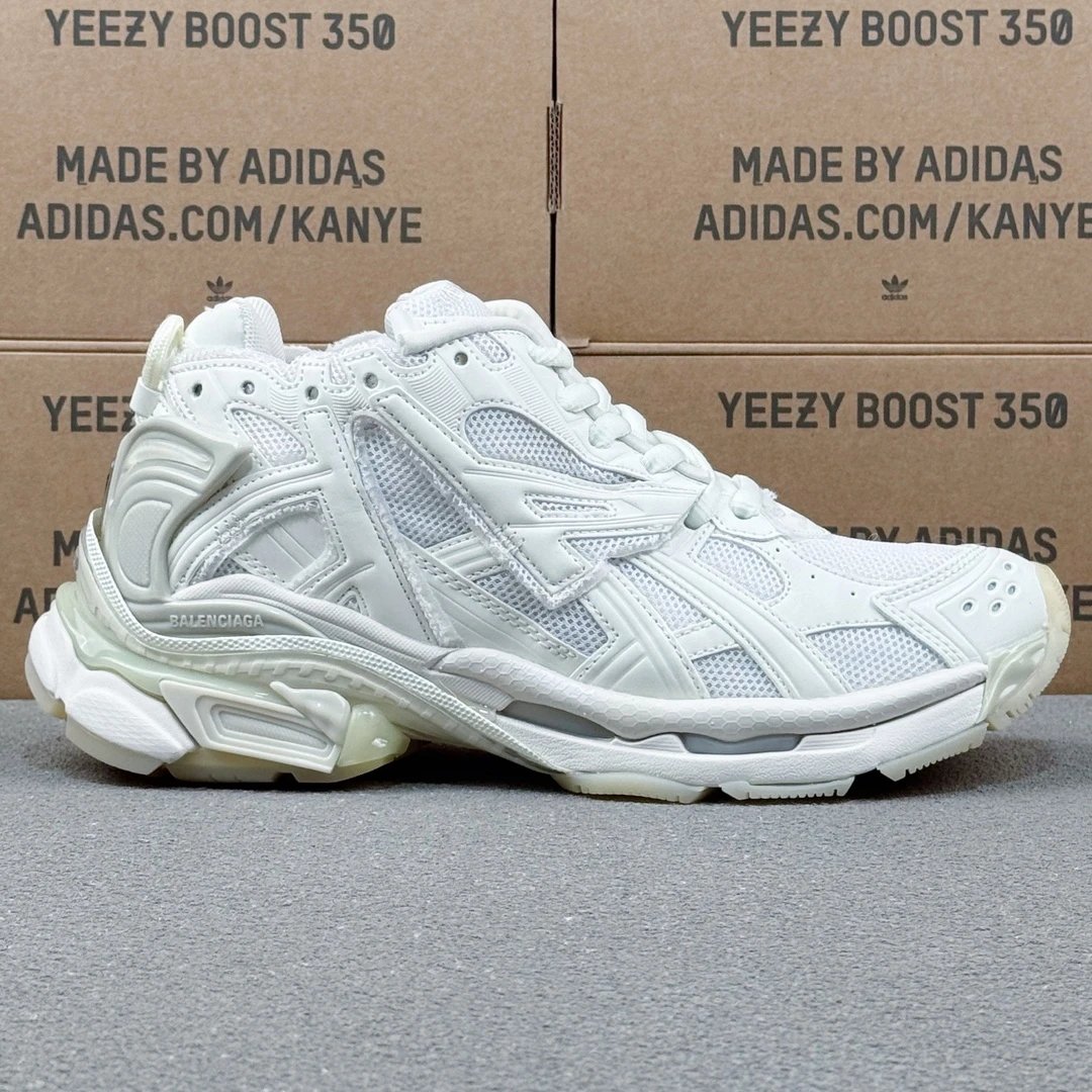 Balenciaga Sneakers Track — 18