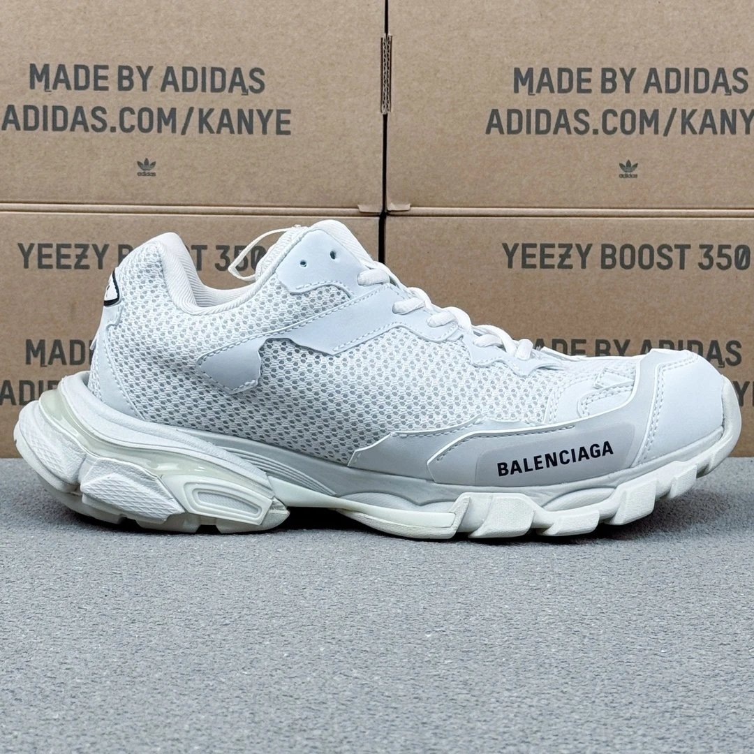 Balenciaga Sneakers Track — 35