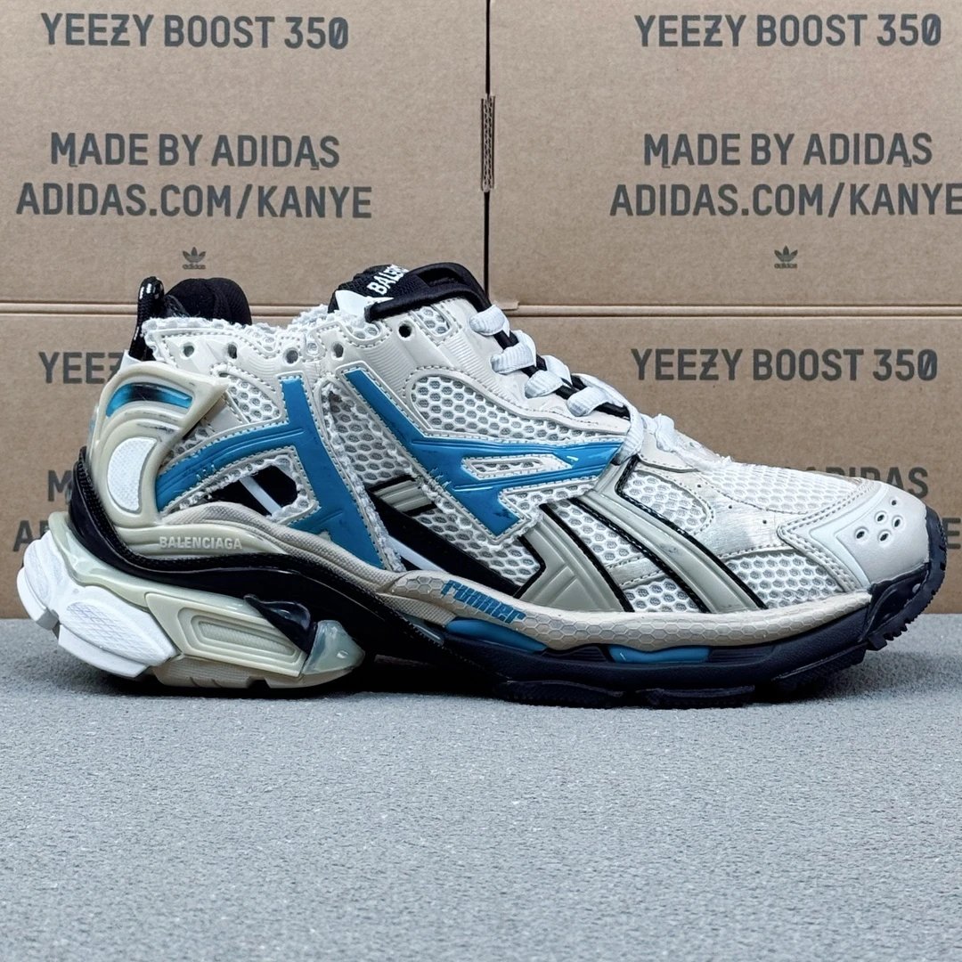 Balenciaga Sneakers Track — 27