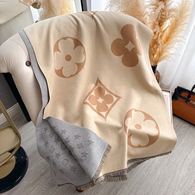 Loewe Scarves Fringed Anagram Scarf product detail image 10