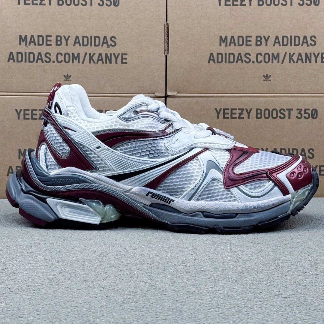 Balenciaga Sneakers Track — 31