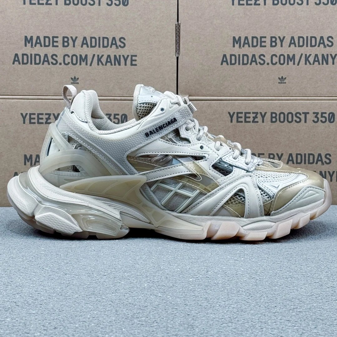 Balenciaga Sneakers Track — 25