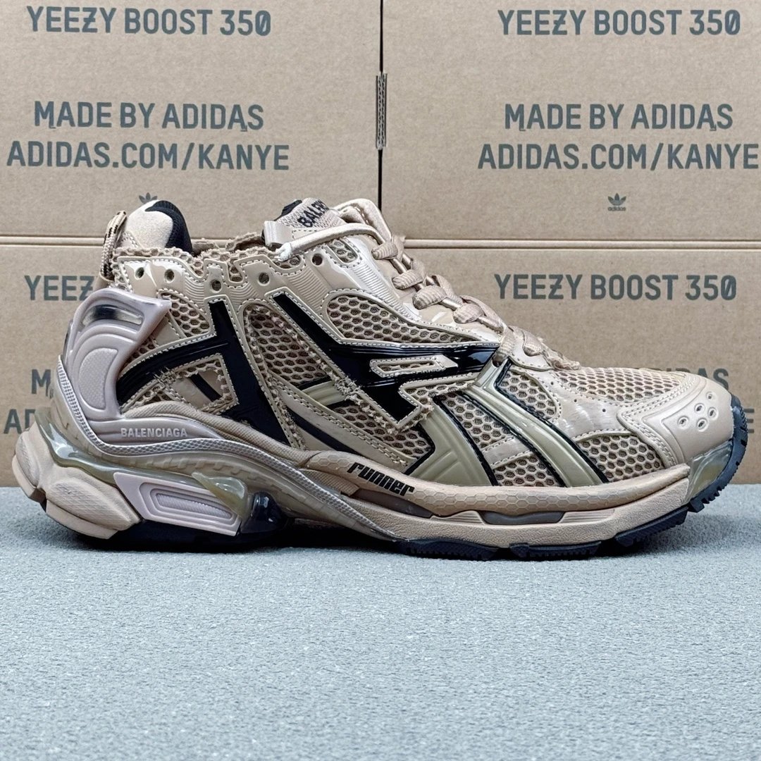 Balenciaga Sneakers Track — 29