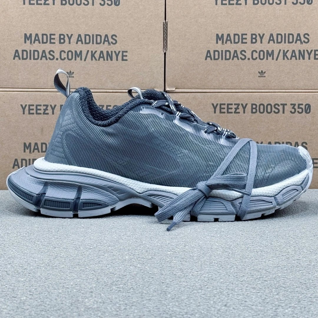 Balenciaga Sneakers Track — 37