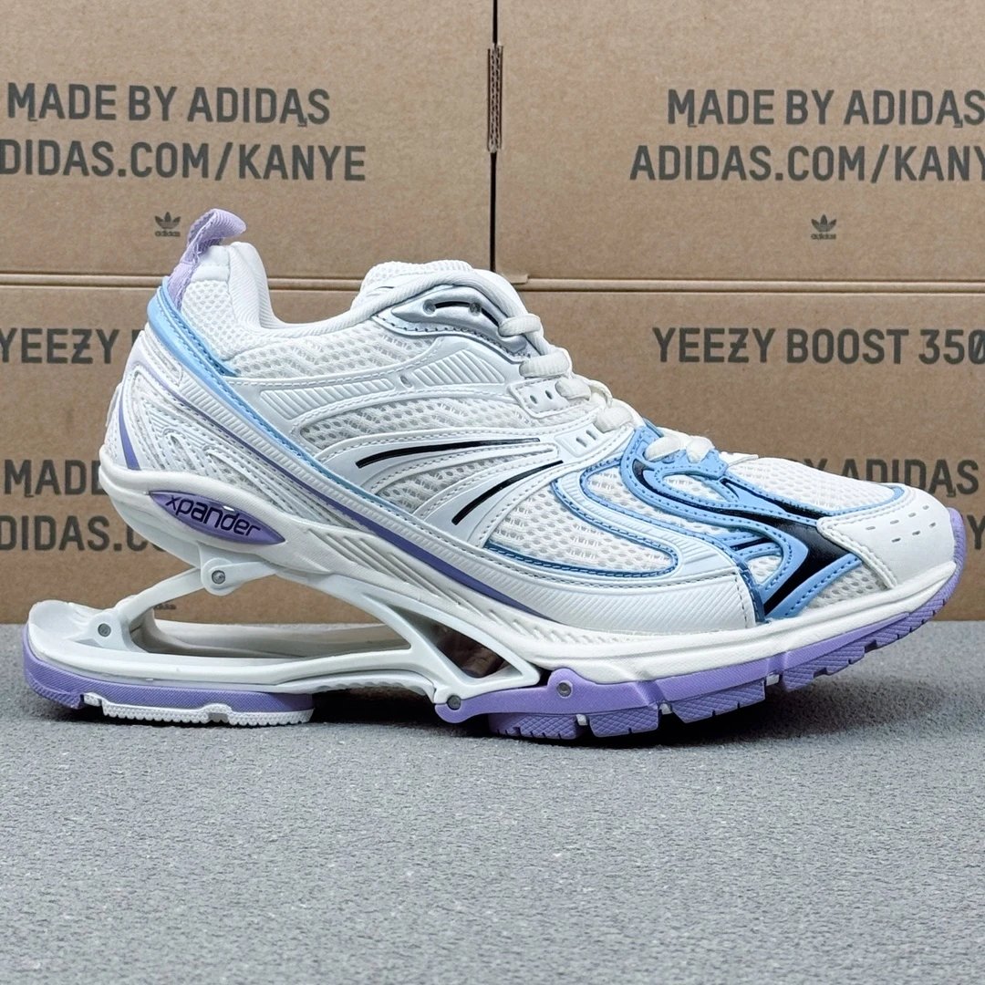 Balenciaga Sneakers Track — 33