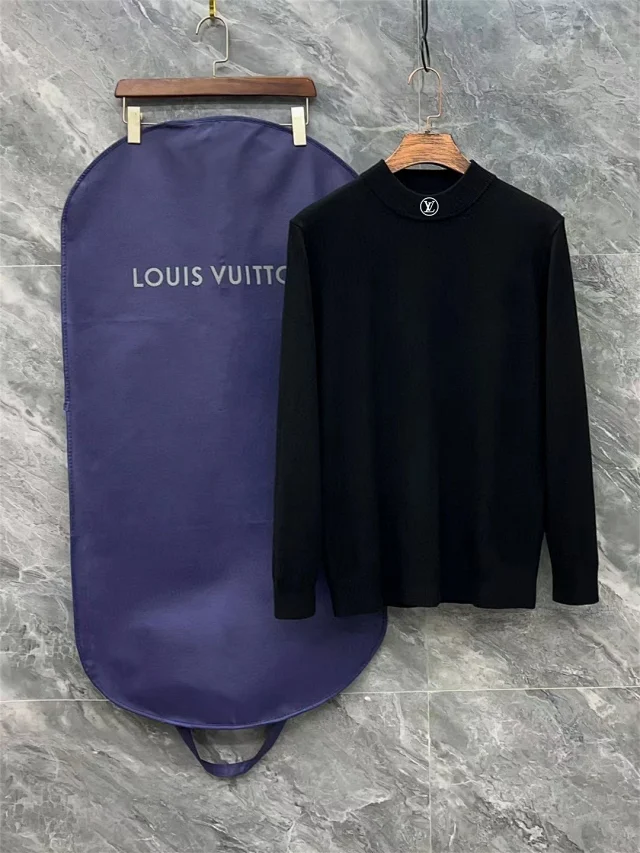 Burberry Knitwear Crew-Neck Sweater with Embroidered TB Monogram product detail image 4