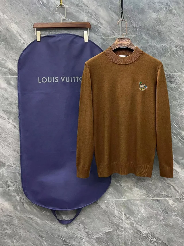 Burberry Knitwear Crew-Neck Sweater with Embroidered TB Monogram product detail image 36