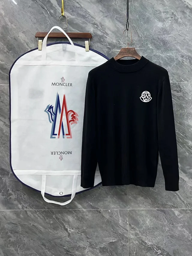 Burberry Knitwear Crew-Neck Sweater with Embroidered TB Monogram product detail image 24