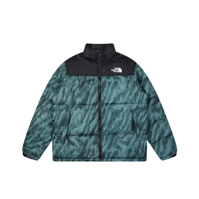 The North Face Down Jackets Camouflage-print puffer jacket product detail image 9
