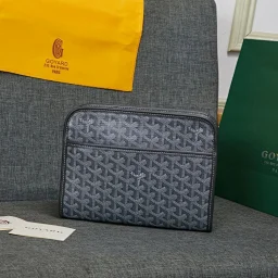 thumbnail for High-quality, stylish and versatile toiletry bag