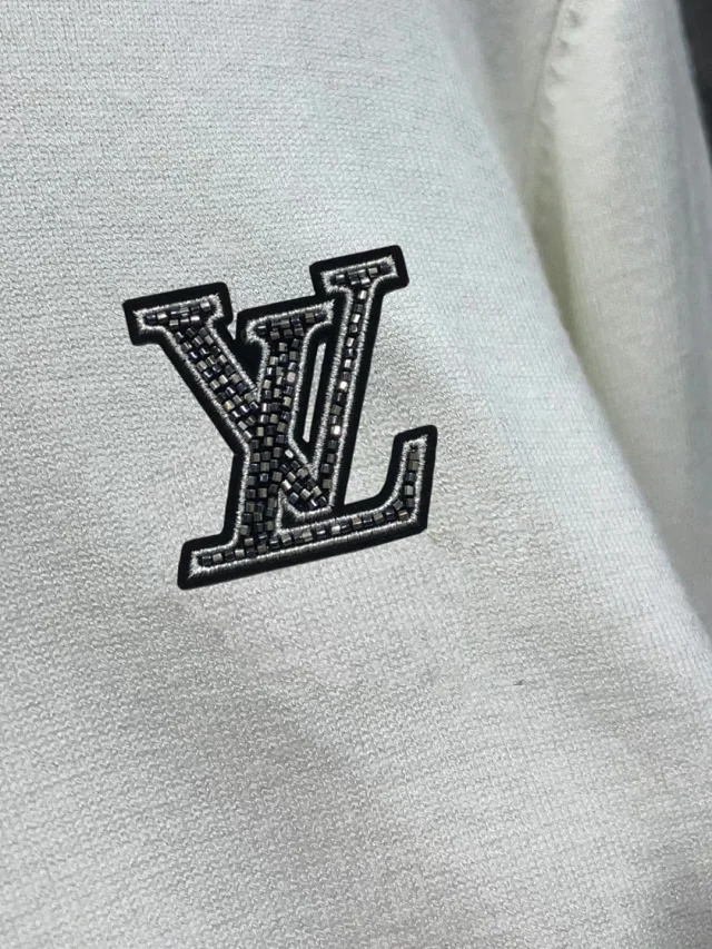 Burberry Knitwear Crew-Neck Sweater with Embroidered TB Monogram product detail image 33