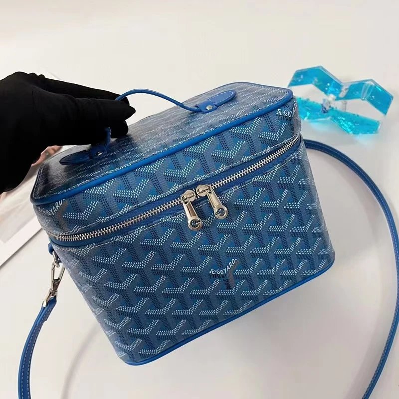 Goyard Crossbody Bags Flap bag with Goyardine pattern — 35