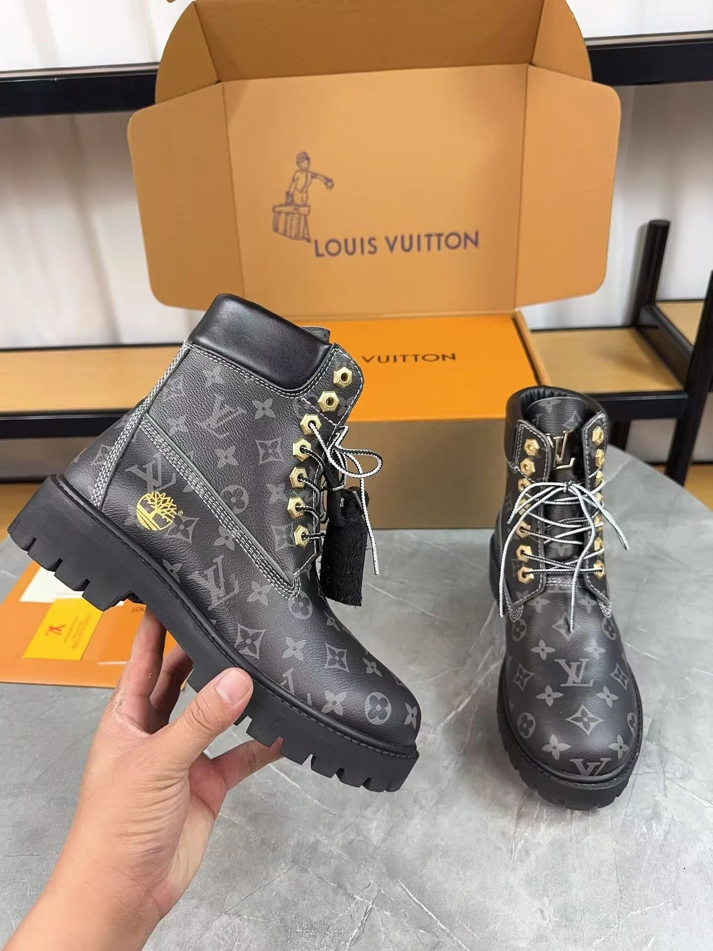 Fashion Yellow Lace-Up Boot photo 4