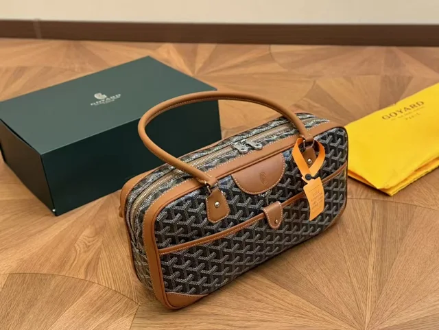 Goyard Crossbody Bags Flap bag with Goyardine pattern product detail image 36