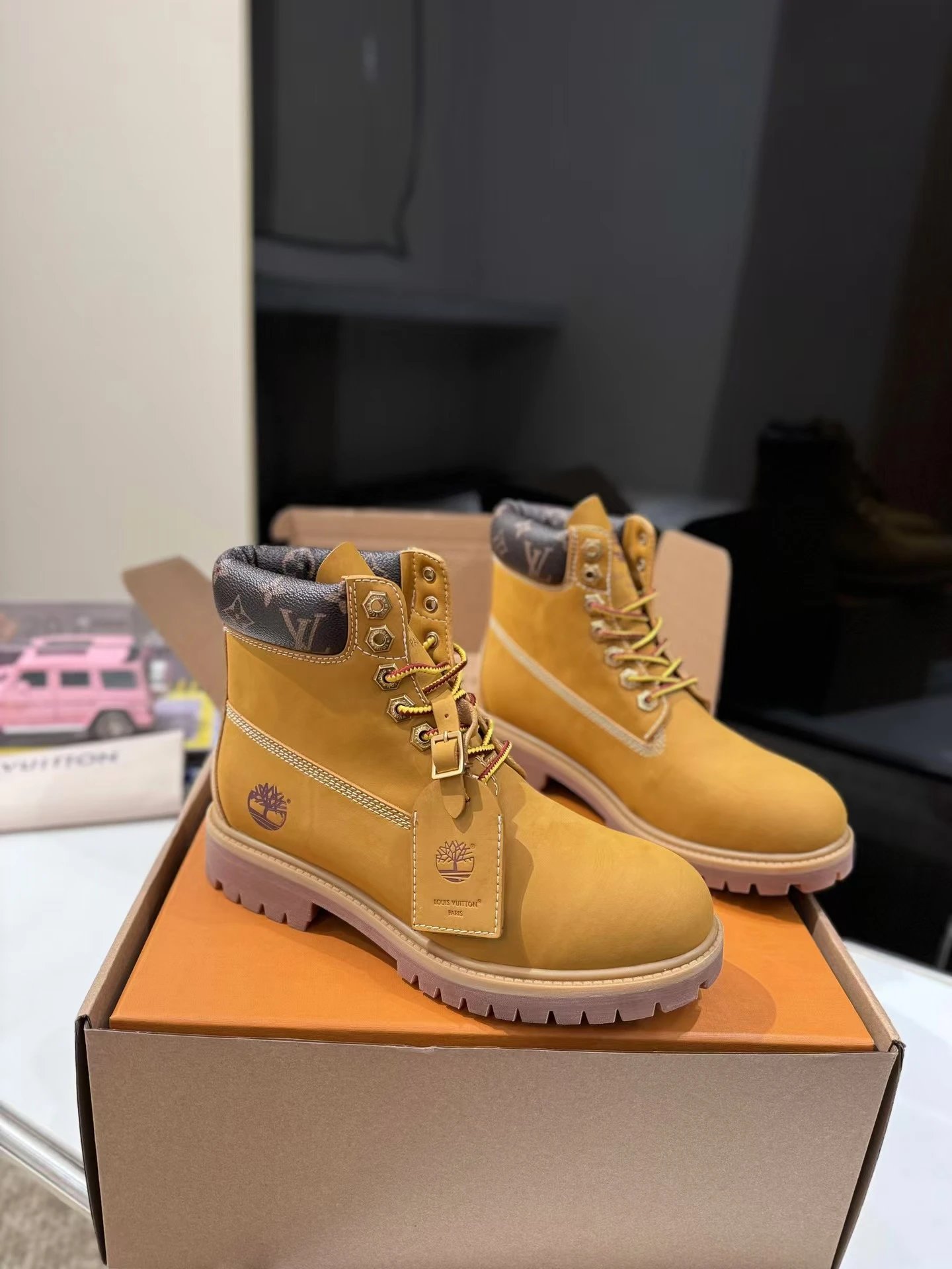 Fashion Yellow Lace-Up Boot photo 6