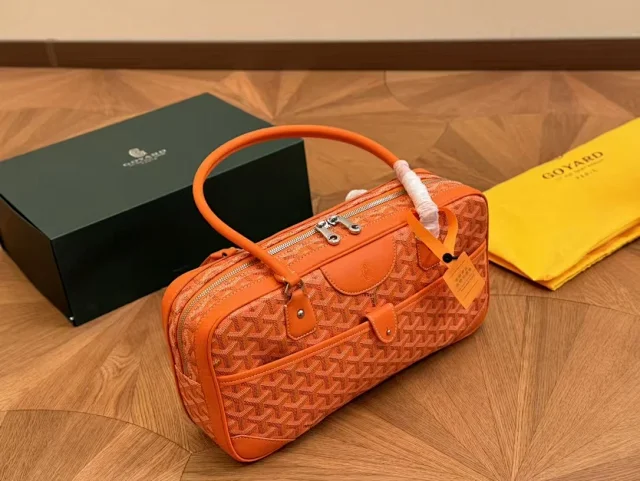 Goyard Crossbody Bags Flap bag with Goyardine pattern product detail image 37