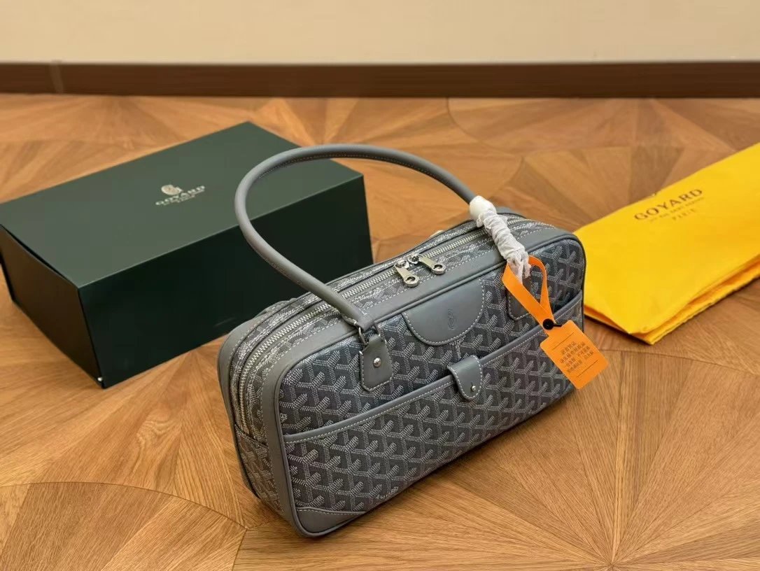 Goyard Crossbody Bags Flap bag with Goyardine pattern — 33