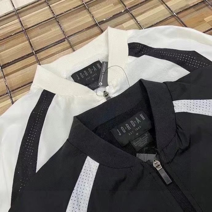 Nike Jackets Zip-Up Windbreaker Jacket with Contrast Piping image 10